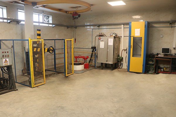 آزمون هیدرواستاتیک سیلندرهای فولادی